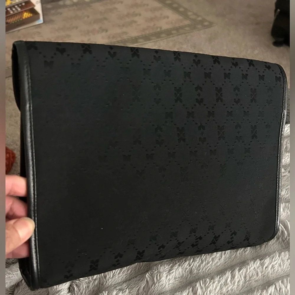 Nina Ricci Signature Clutch EUC (no call outs)